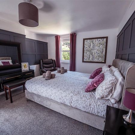 Large Country House With Garden, Outdoor Spa Area & Games Room With Hot Tub And Fire Pit Wigtown Exterior foto