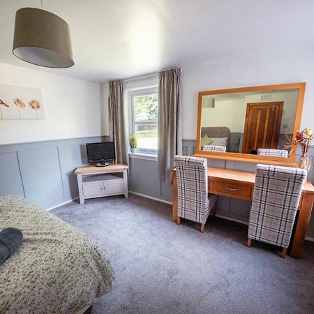 Large Country House With Garden, Outdoor Spa Area & Games Room With Hot Tub And Fire Pit Wigtown Exterior foto